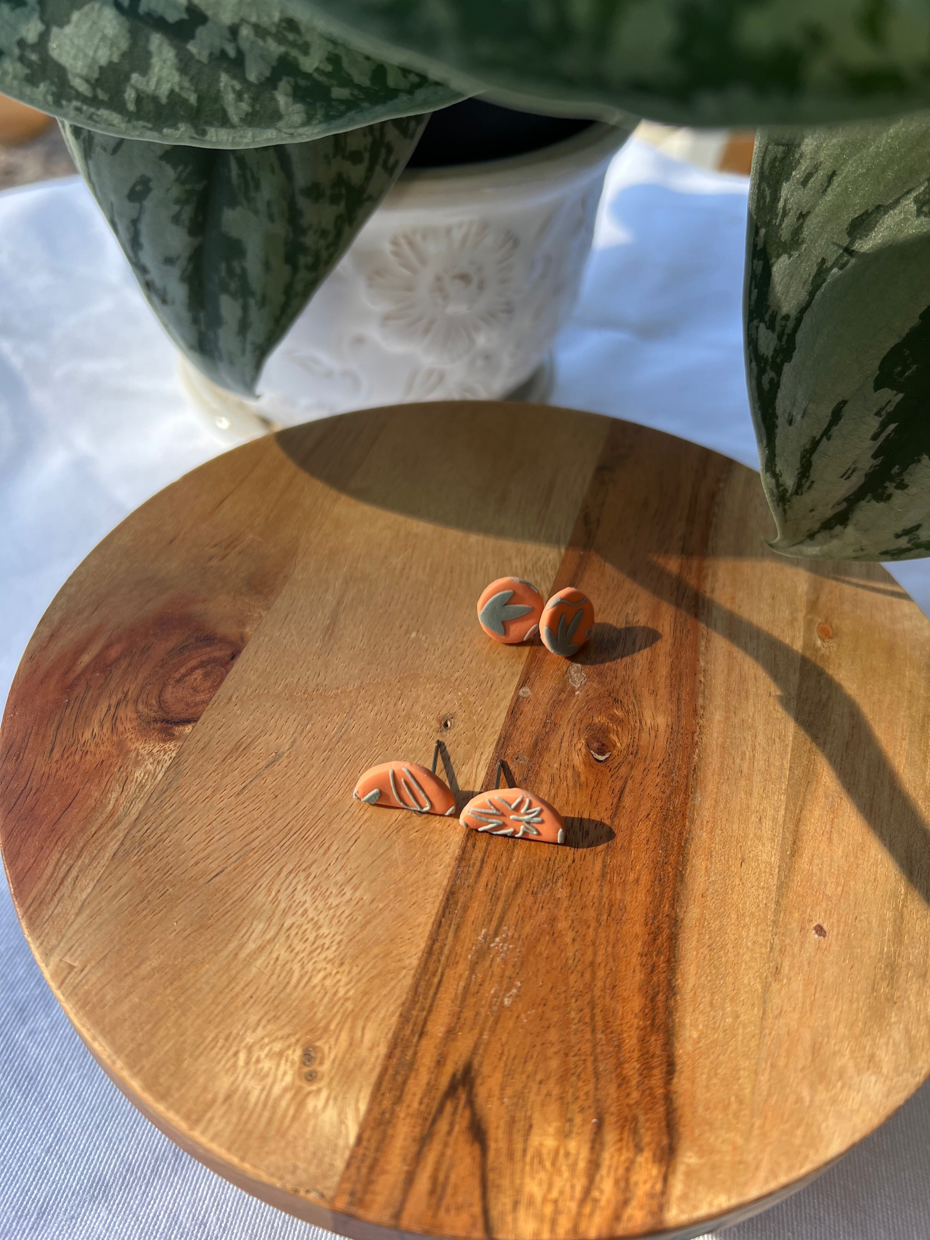 Leafy Studs
