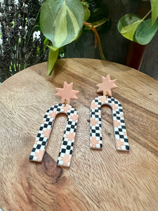 Checkered Quilt Arches